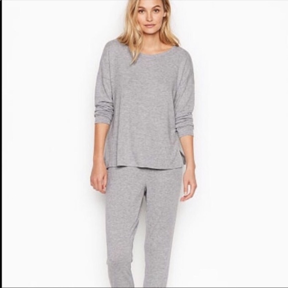 Victoria Secret jogger pj set ✨💞 - Picture 2 of 4